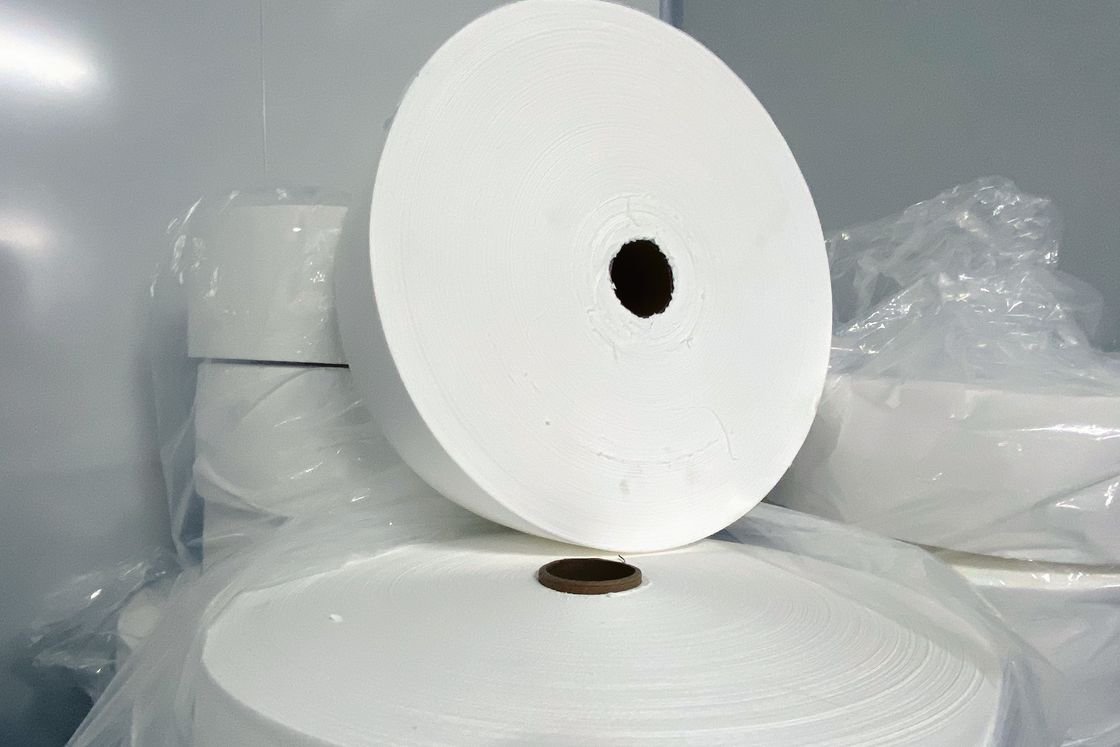 Tela no tejida soplada derretimiento blanco de las máscaras protectoras 1600m m